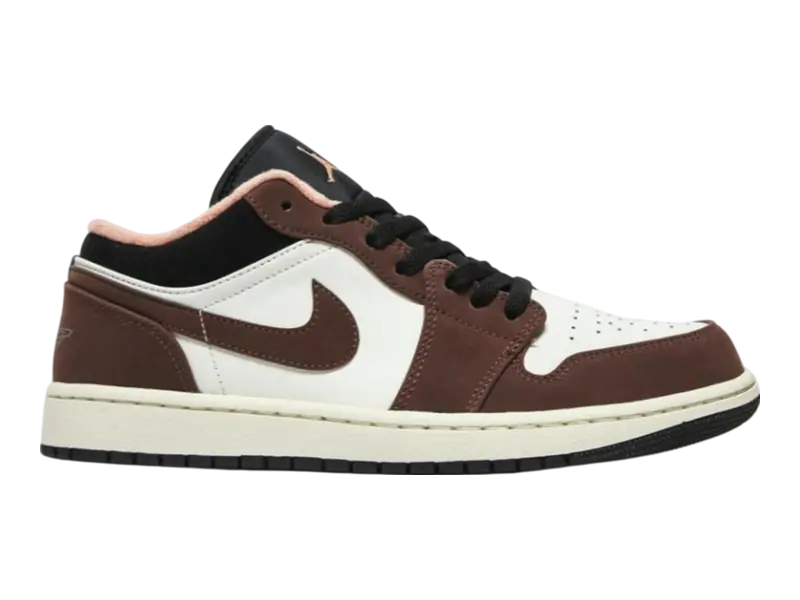 Sneaker Loco brown and white low-top basketball sneaker side view